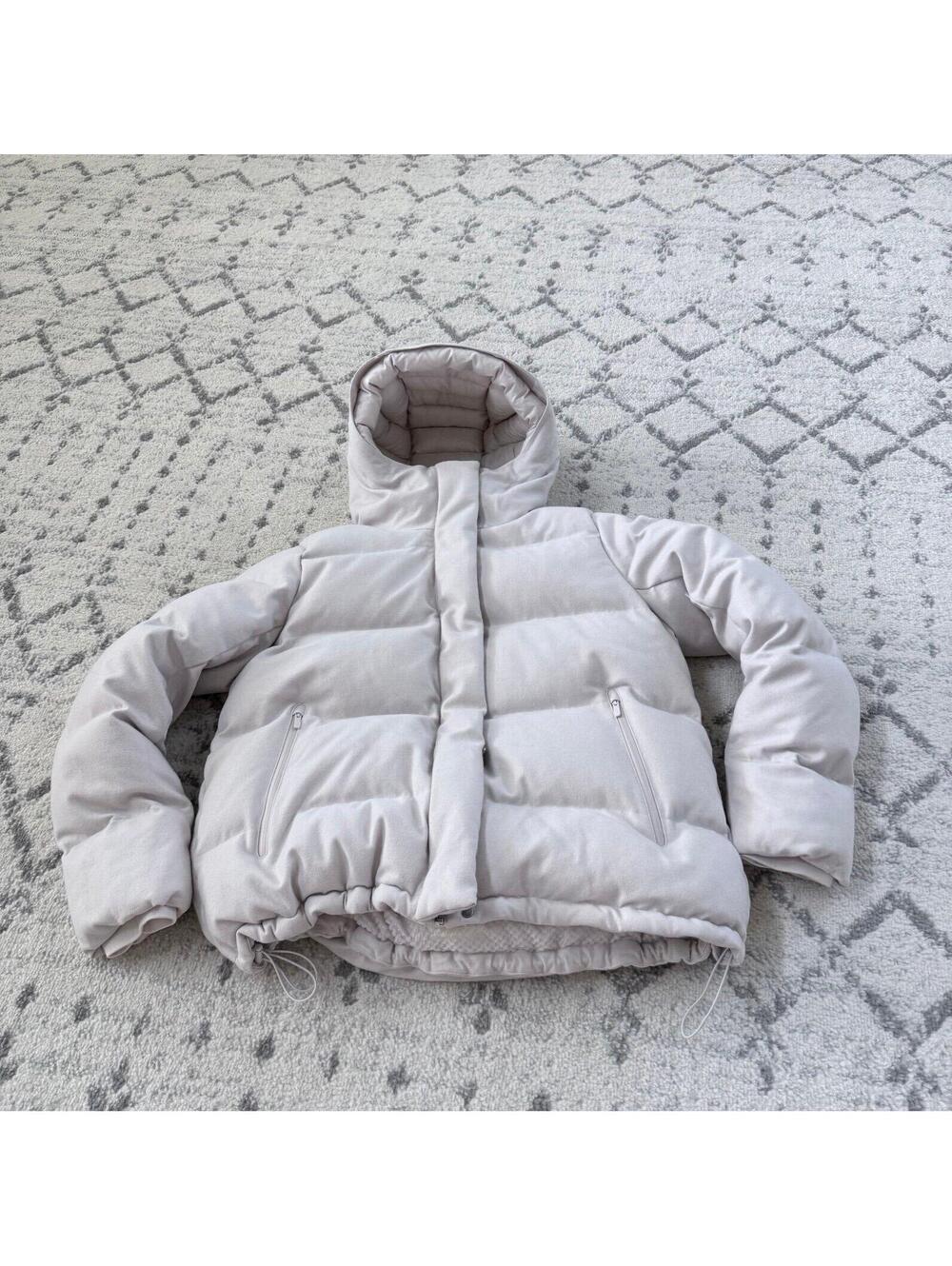 Lululemon insulated puffer jacket in a beautiful light lilac color
